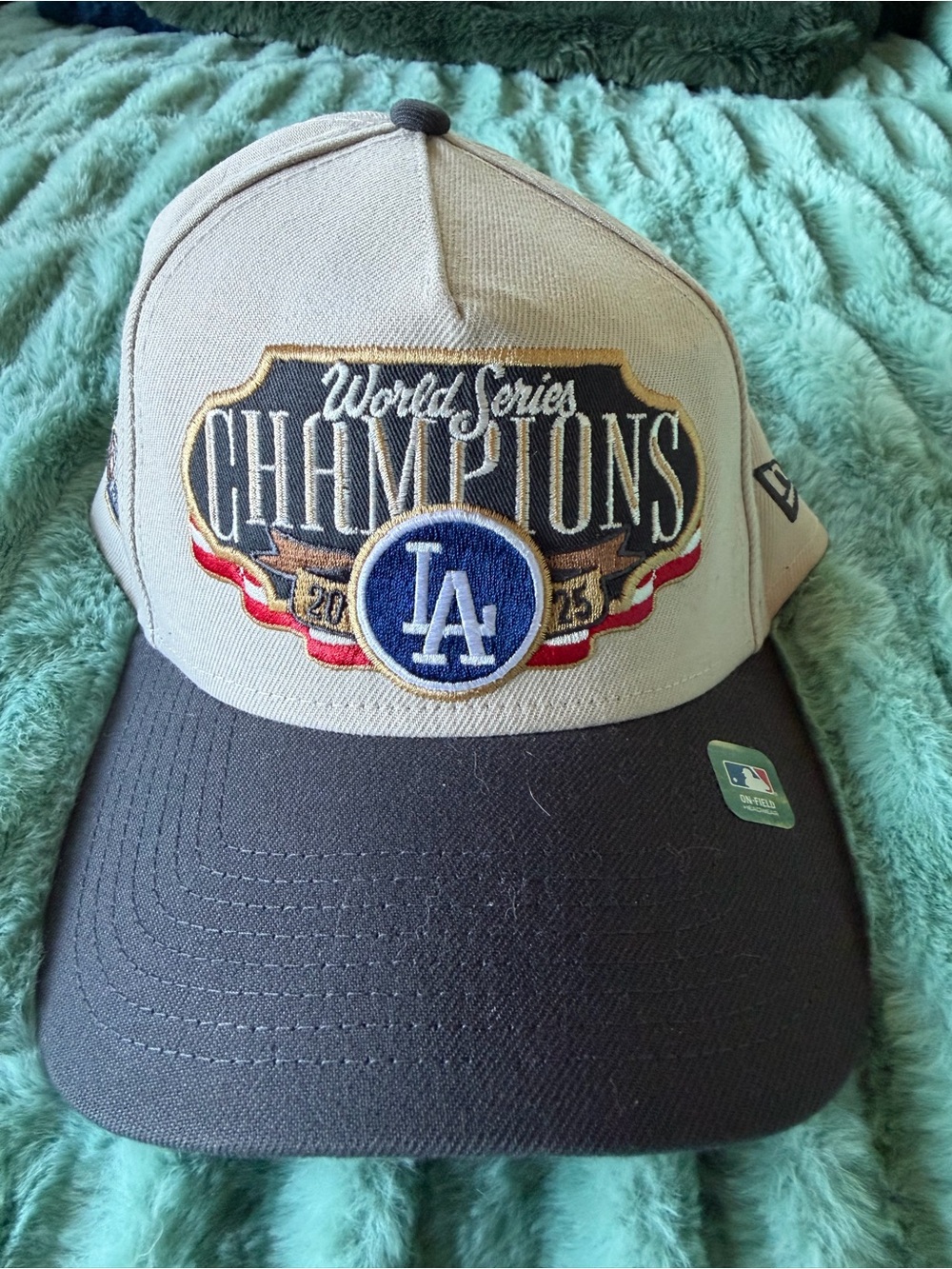New Era Los Angeles Dodgers World Series Champions Beige and Black Hat